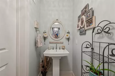 1641 Overton Ln, Pittsburgh, PA 15217 - Photo 15