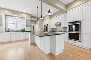 1641 Overton Ln, Pittsburgh, PA 15217 - Photo 5
