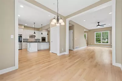 1641 Overton Ln, Pittsburgh, PA 15217 - Photo 7