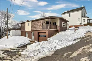 861 Walnut St, Rochester, PA 15074 - Photo 1