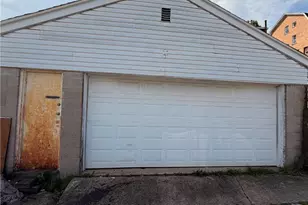 221 E Agnew Ave, Pittsburgh, PA 15210 - Photo 27