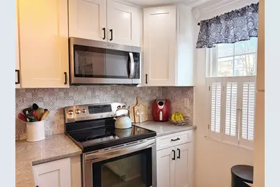 332 Parkwood Dr, Cranberry Township, PA 16066 - Photo 5