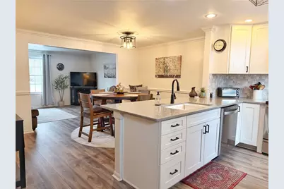 332 Parkwood Dr, Cranberry Township, PA 16066 - Photo 3