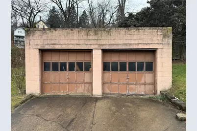 727 Thompson St, Turtle Creek, PA 15145 - Photo 3