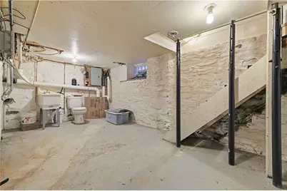 219 E Meyers, Pittsburgh, PA 15210 - Photo 33