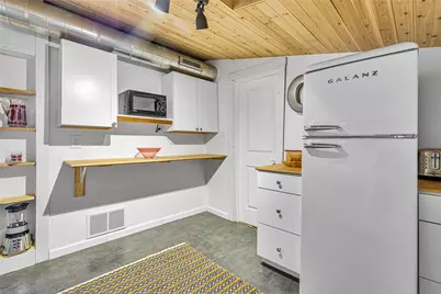 213 Maplewood Ave, Vanport, PA 15009 - Photo 9