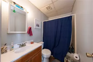 801 Vine St, Liberty Boro, PA 15133 - Photo 11