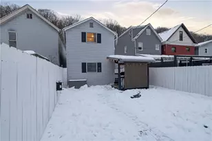 1044 Wall Ave, Pitcairn, PA 15140 - Photo 33