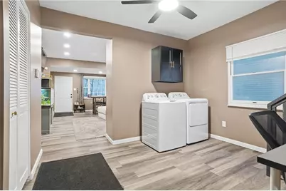 1044 Wall Ave, Pitcairn, PA 15140 - Photo 15