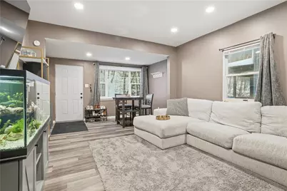 1044 Wall Ave, Pitcairn, PA 15140 - Photo 5