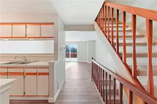 217 Clearbrook Ct, Cranberry Township, PA 16066 - Photo 5