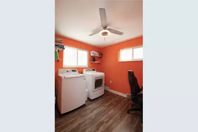 5877 Pleasant St, South Park, PA 15129 - Photo 33