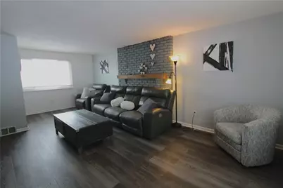 5877 Pleasant St, South Park, PA 15129 - Photo 17