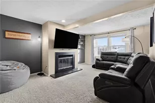 2518 Hawthorne Dr, North Fayette, PA 15071 - Photo 15