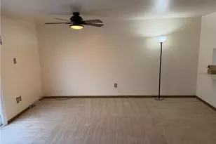 12 Hennig Dr, Pittsburgh, PA 15236 - Photo 15