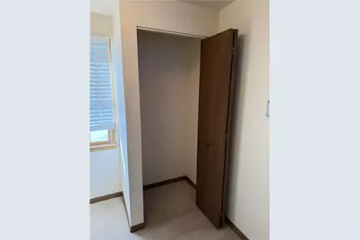 12 Hennig Dr, Pittsburgh, PA 15236 - Photo 27