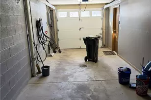 12 Hennig Dr, Pittsburgh, PA 15236 - Photo 5