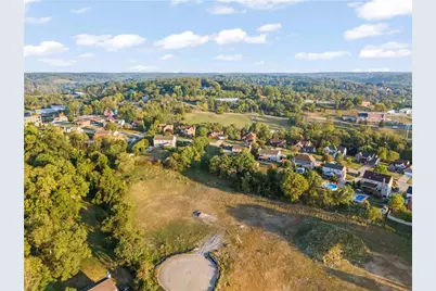 2220 Watchfield Dr, South Park, PA 15129 - Photo 5