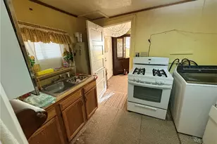 824 King St, Worth Boro, PA 16262 - Photo 5