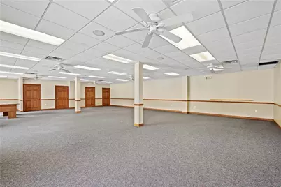 1100 Steubenbville Pike, Hanover Township, PA 15021 - Photo 11