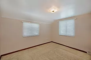 438 Sleepy Hollow Rd, Pittsburgh, PA 15228 - Photo 11