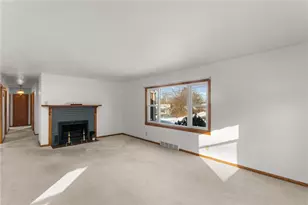 738 Addis, New Castle, PA 16101 - Photo 3