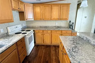 212 Rustic Ridge Ln, Summit Township, PA 16002 - Photo 13