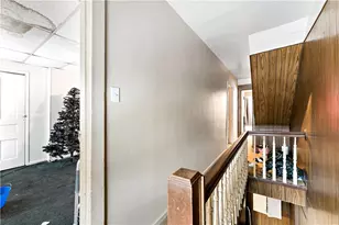 1701 Leolyn St, Pittsburgh, PA 15210 - Photo 9