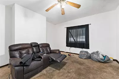 1701 Leolyn St, Pittsburgh, PA 15210 - Photo 3