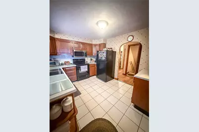 417 New Castle Rd, Twp of But NW, PA 16001 - Photo 11