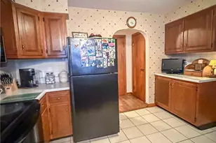 417 New Castle Rd, Twp of But NW, PA 16001 - Photo 9