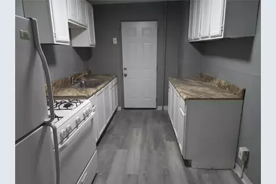 521 Bessemer Ave, East Pittsburgh, PA 15112 - Photo 5