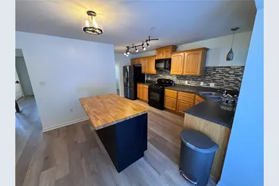 280 Broadstone Dr, Adams Township, PA 16046 - Photo 9