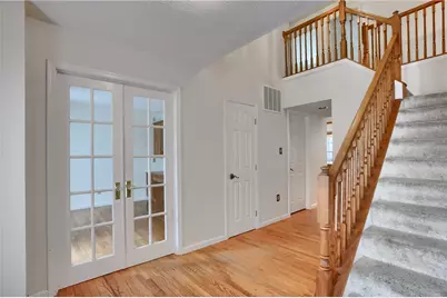 704 Helen Court, Cranberry Township, PA 16066 - Photo 5