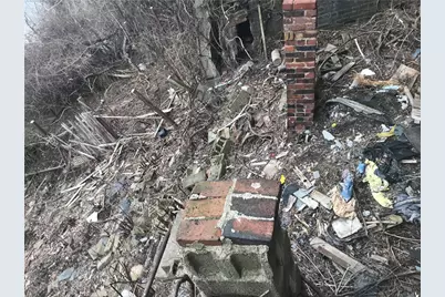 2258 Hawthorne Ave, Pittsburgh, PA 15218 - Photo 5