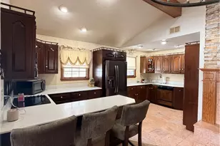 108 Oriole Dr, Derry Township, PA 15670 - Photo 5