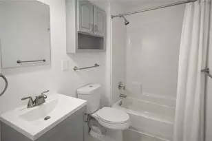 4614 Truro Pl, Pittsburgh, PA 15213 - Photo 5