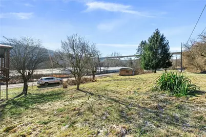 48 Vesta St, Centerville, PA 15429 - Photo 25