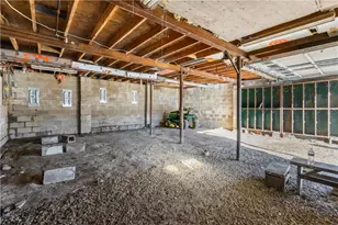 48 Vesta St, Centerville, PA 15429 - Photo 21