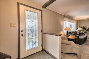 1212 Mountain View Dr, Unity Township, PA 15601 - Photo 5