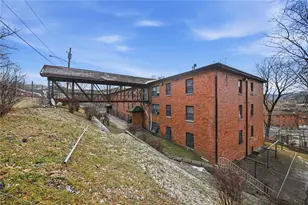 121 Locust St, Ambridge, PA 15003 - Photo 3