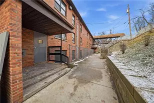 121 Locust St, Ambridge, PA 15003 - Photo 7