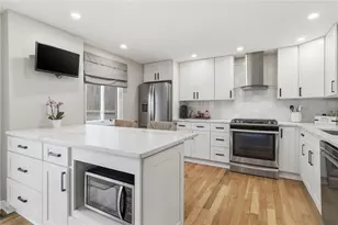 401 Maywood Dr, Bethel Park, PA 15102 - Photo 17