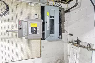 6127 Smithfield St, Elizabeth Twp/Boro, PA 15135 - Photo 25