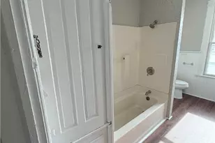 306 E Wallace Ave, New Castle, PA 16101 - Photo 15