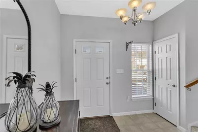 112 Southern Valley Ct, Adams Township, PA 16046 - Photo 5