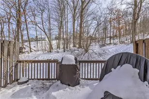 112 Southern Valley Ct, Adams Township, PA 16046 - Photo 17