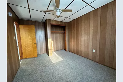 719 Stella St, Jeannette, PA 15644 - Photo 11