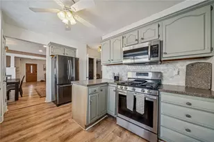 811 W Newton Rd, Greensburg, PA 15601 - Photo 13