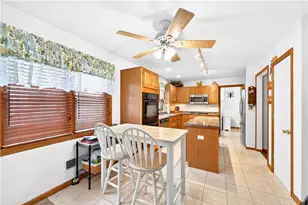 112 Circle Dr, Irwin, PA 15642 - Photo 7